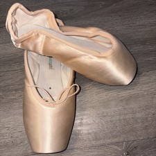 Nikolay Pointe Shoes Triumph Size 5M Width XXXXX Style 0519N