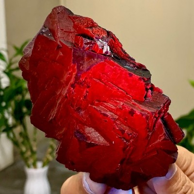 380G Natural black rose fluorescent cube fluorite specimen glow under UV light