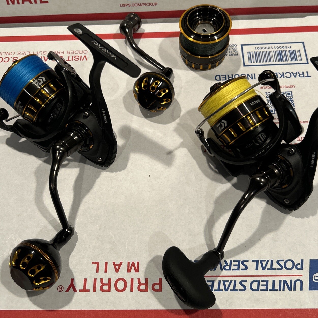 Lot of 2 Diawa BG 2500 Spinning Fishing Reels Spare Spool & Gomexus