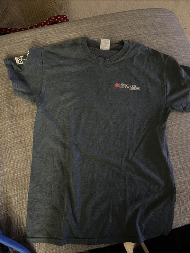 2014 Pathfinder Paizo Dogslicer Ale Scotty’s Brewhouse T-shirt Small
