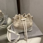 Foto 13 di 14