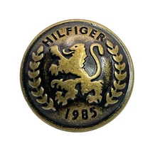 Tommy Hilfiger Gold tone Metal "1985" Wappen Main Front Replacement button .75"