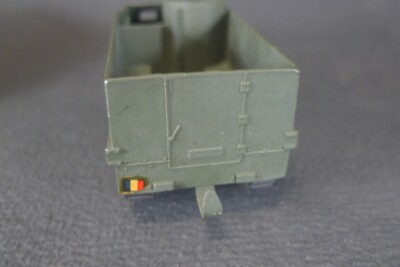 Dinky Toys Militaire - Lot De 3 Véhicules Militaires - Half Track M3 Ref 822 En Boite Ambulance 80f Roue