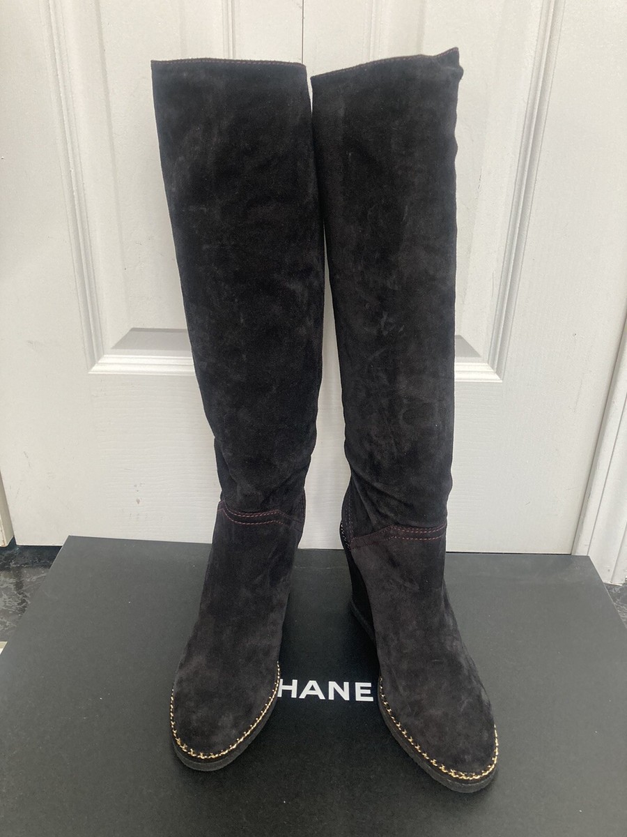 NIB 100% AUTH Chanel 15B G31259 Black Suede Chain Around Wedge