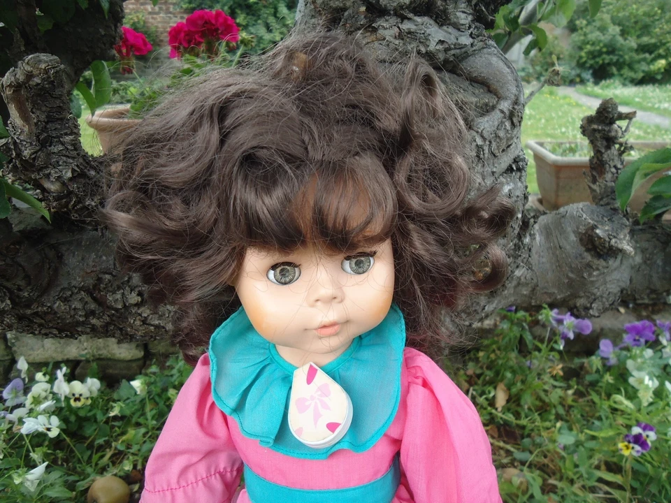 Poupée Katty Kattie de la famille Tinnie Tears par Kenner / Raynal avec sa robe - Photo 4/4