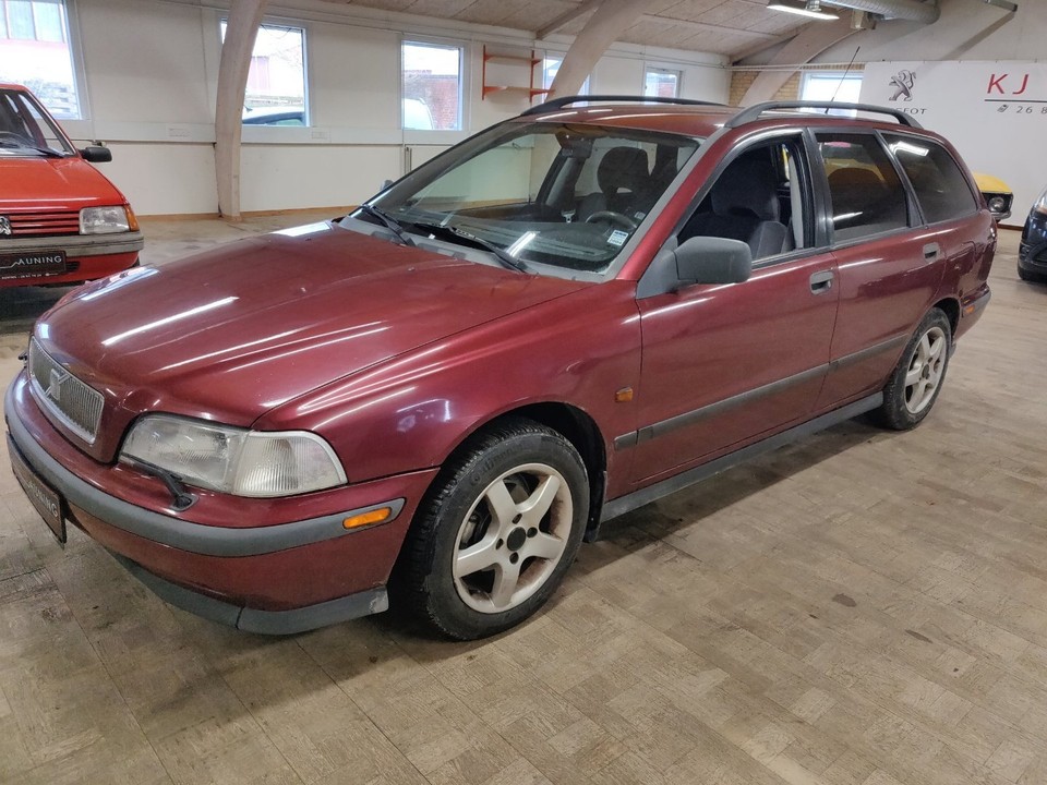 Volvo v40 1996