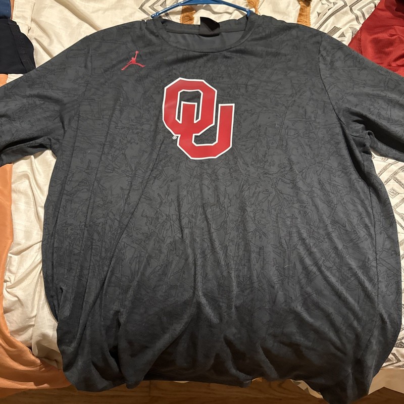 Jordan Brand Oklahoma Sooners Long Sleeve Performance Tee Men’s L  Gray Red Logo