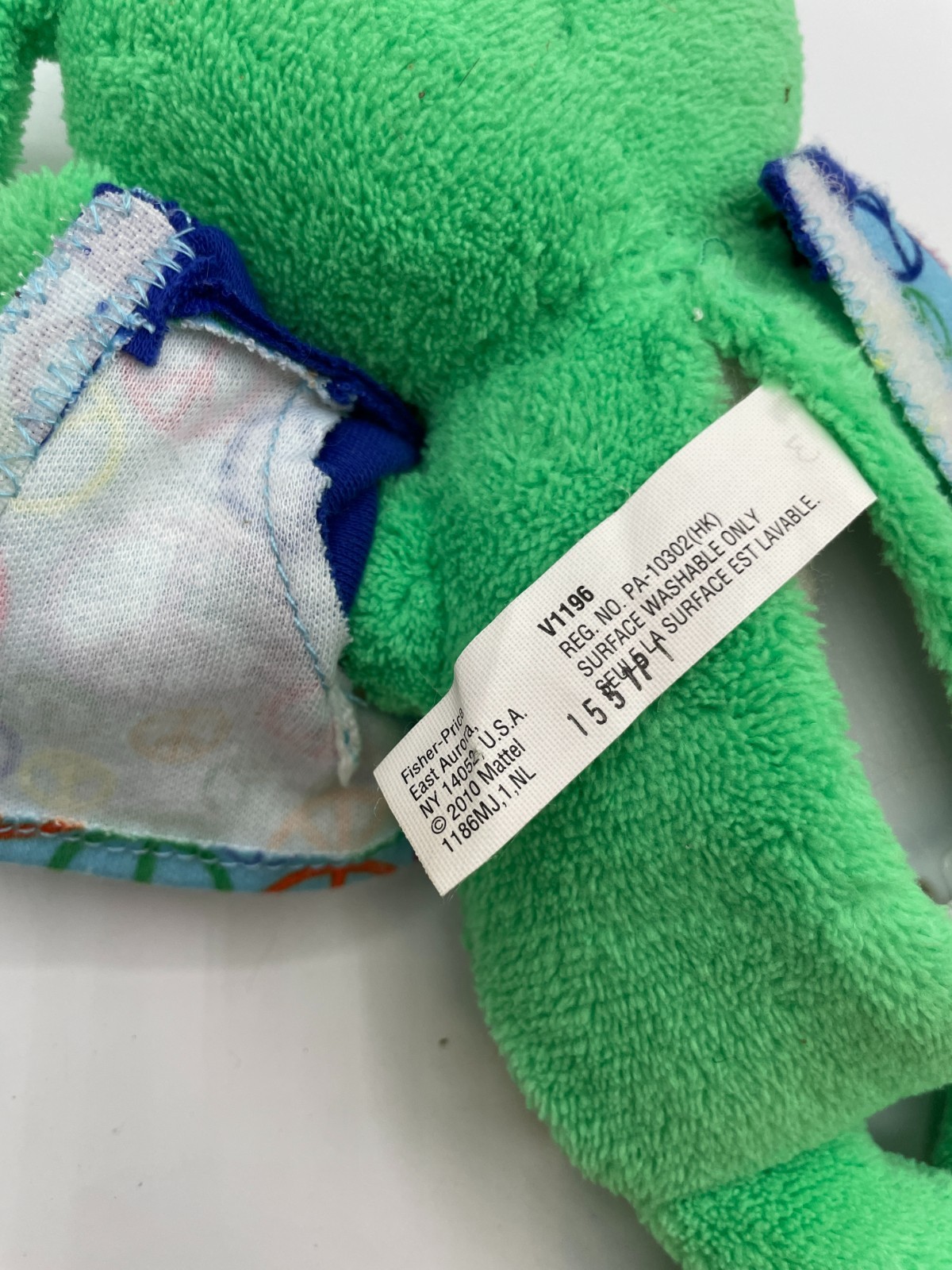 Fisher Price Sing-a-ma-jigs Blue Lime Green Peace Shirt 9" 2010 Mattel VIDEO!