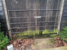 Estate fencing