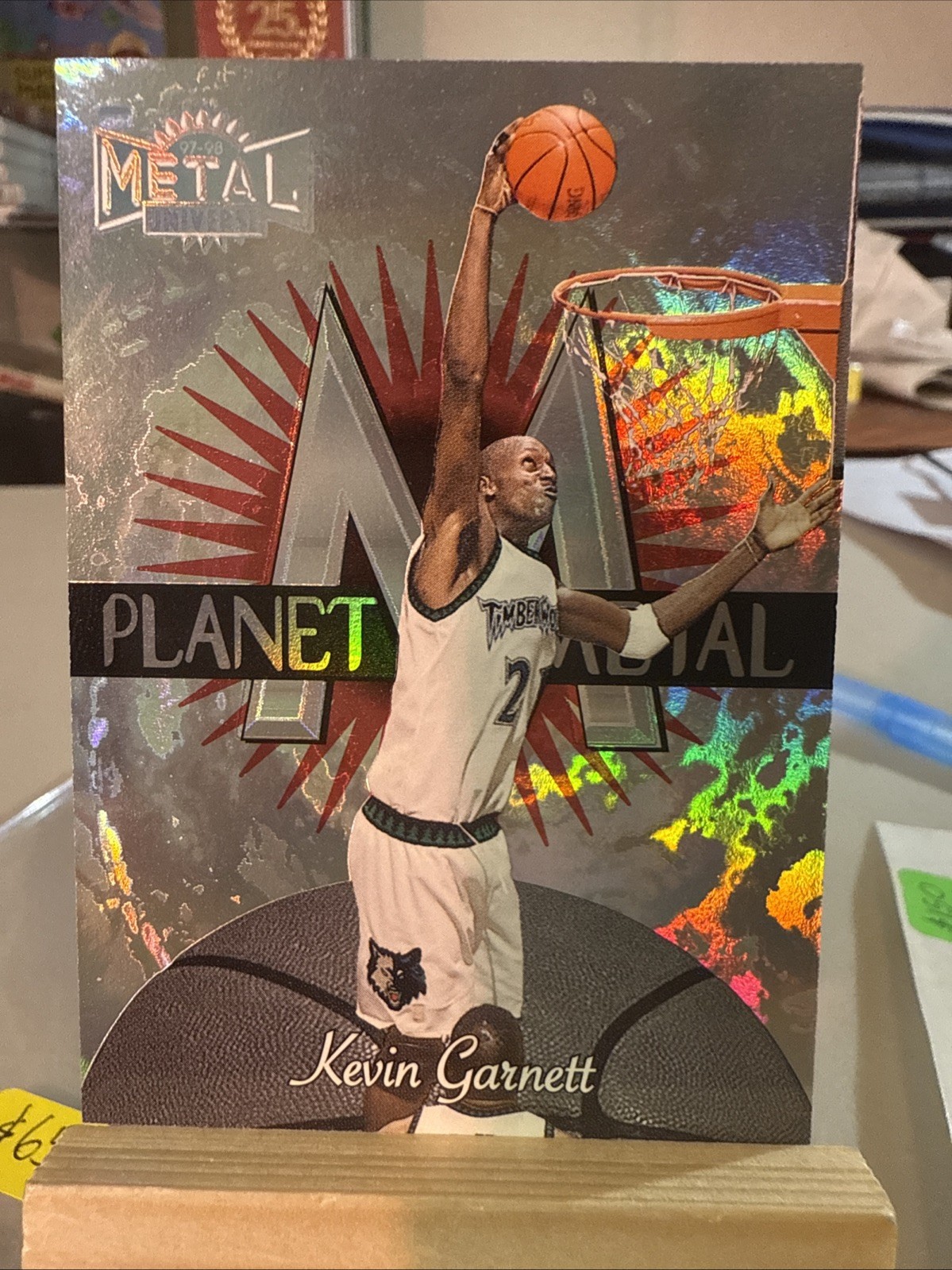 97-98 Metal Universe Kevin Garnett Planet Metal