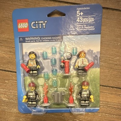 LEGO City Fire Fire Accessory Pack Blister Pack 43pcs Ages 5+