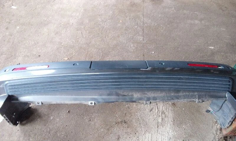 Cubierta de parachoques trasero Land Rover LR4 10-16 Foto 4 de 4