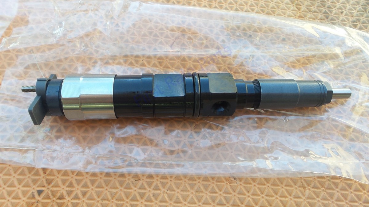 John Deere DZ100217 Fuel Injector RE524382 RE546781 SE501926 