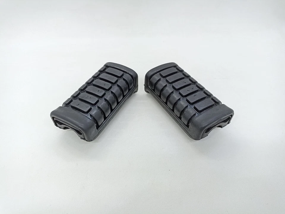 Reposapiés goma escalón Honda CB1000 CX GL1100 VF1100 750 VT1100 750 50713-MB1-000 Foto 2 de 4