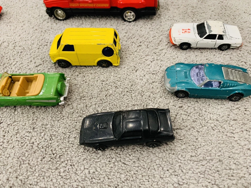 Vintage Lot of Diecast Cars & Trucks ERTL Batmobile, Corgi, Maisto Dinky - Image 3 of 4