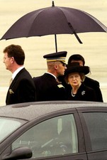 MARGARET THATCHER AT ANDREWS AIR FORCE BASE 8x12 GLOSSY PHOTO PRINT