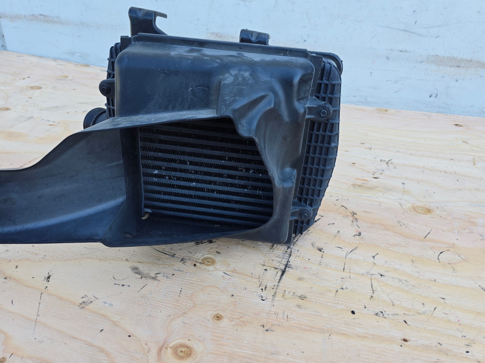 LEFT SIDE DRIVER RADIATOR INTERCOOLER OEM 14-19 MASERATI GHIBLI S QUATTROPORTE