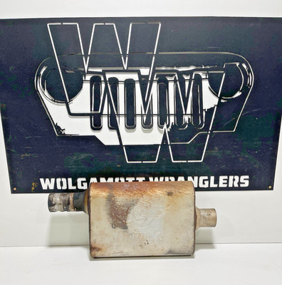 Thrush Welded Muffler 2.5'' Off In 2.5'' Ctr Out 13'' Case USED CC 69