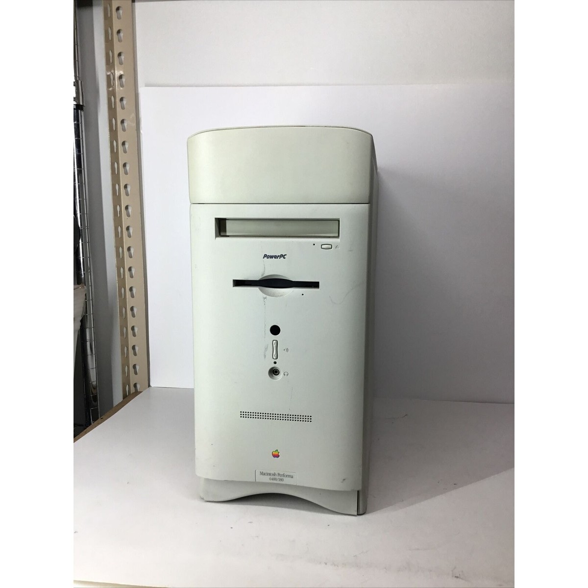 READ - Apple Macintosh Performa 6400/180 Desktop Computer