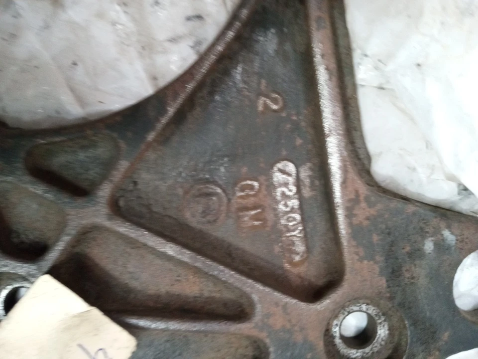 1998 GMC Senoma Engine Cooling Fan Pulley Bracket Foto 4 de 4