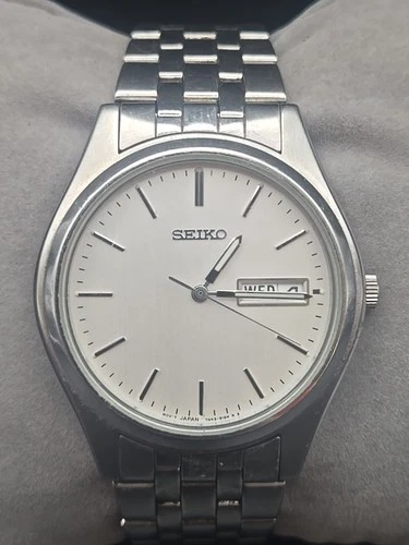 Seiko Quartz 37mm Silver Dial Daydate Mens Watch 7N43-9048