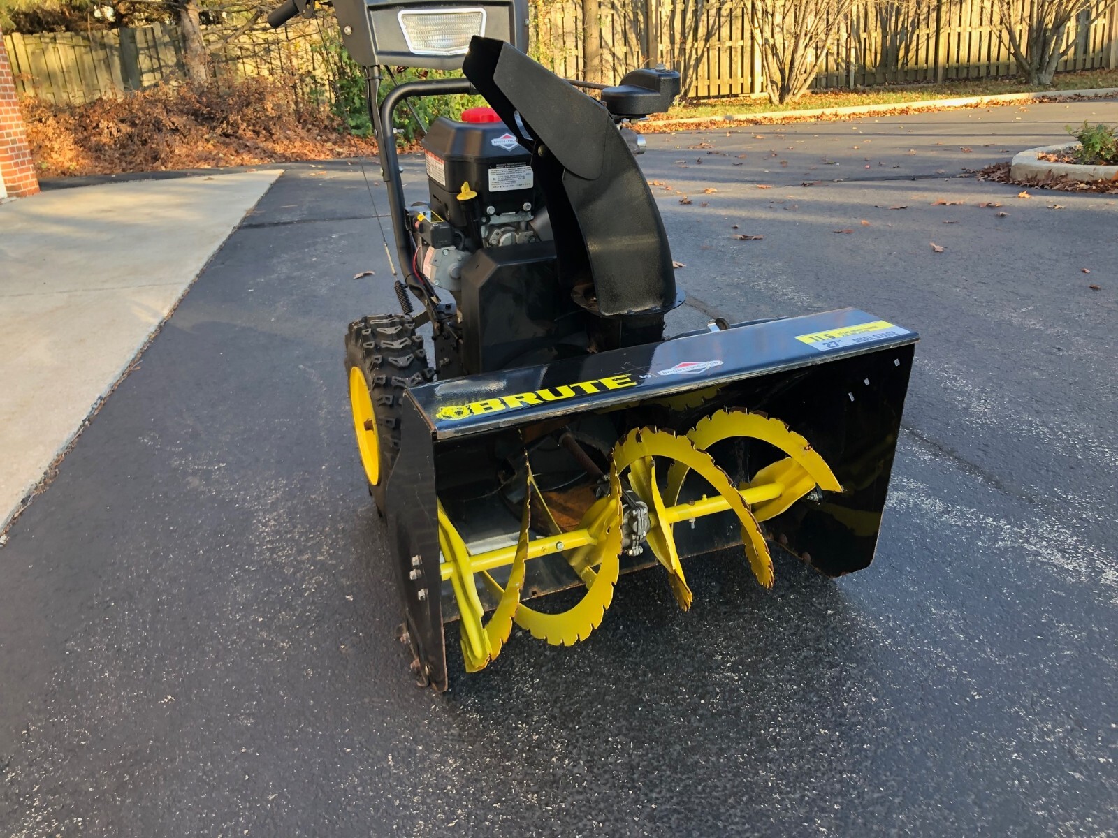 Briggs and Stratton Brute 1150 snow blower. Used two seasons, elec