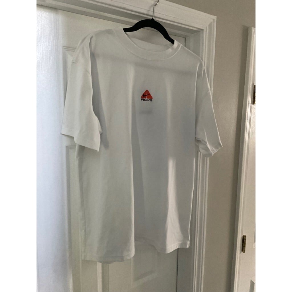 Nike ACG White T-Shirt Men's Size Medium DQ1815-121 NWT Outdoor