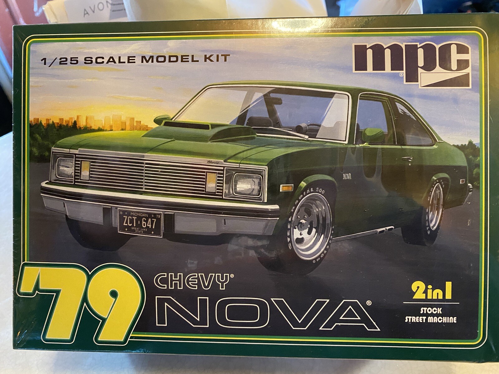 MPC Model Kit 1979 Chevy Nova 2 in 1 Stock or Street Machine 1 25 