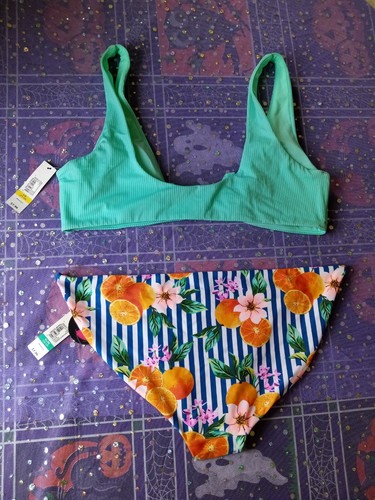 Size Large Blue Bikini Top Size XL Colorful Fruit Bikini Bottom NEW NWT Stripes - Picture 3 of 3