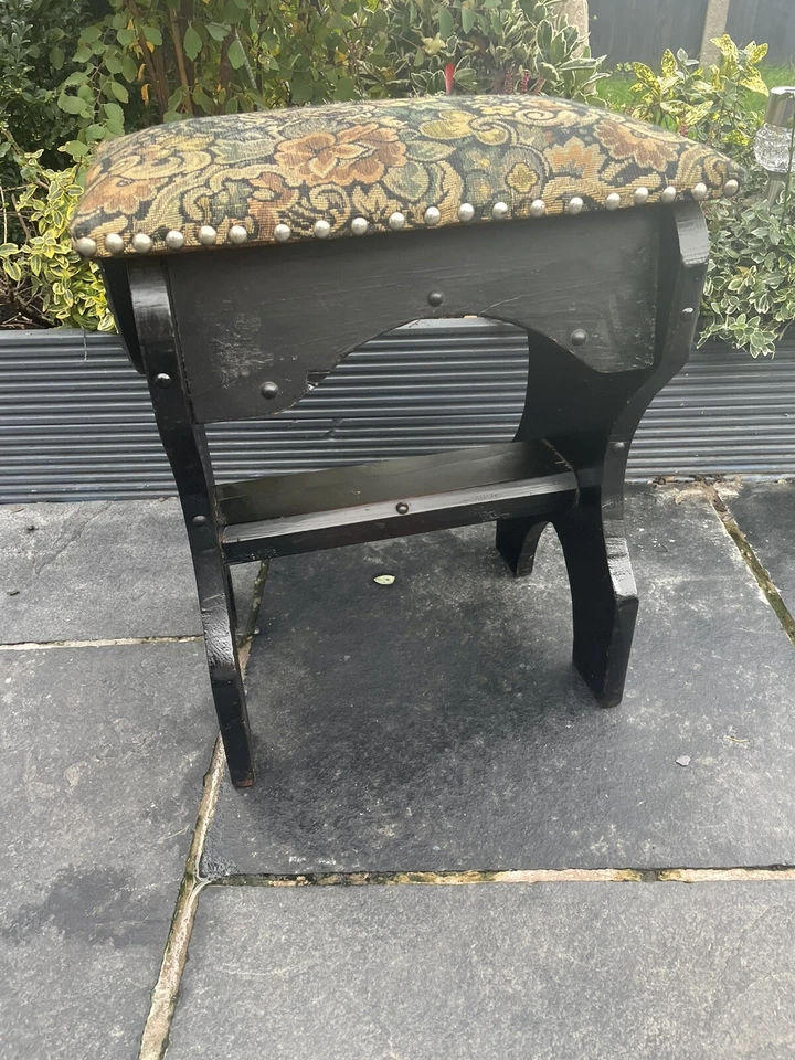 Tapiz antiguo, roble, taburete de oración, taburete de pie Foto 4 de 4