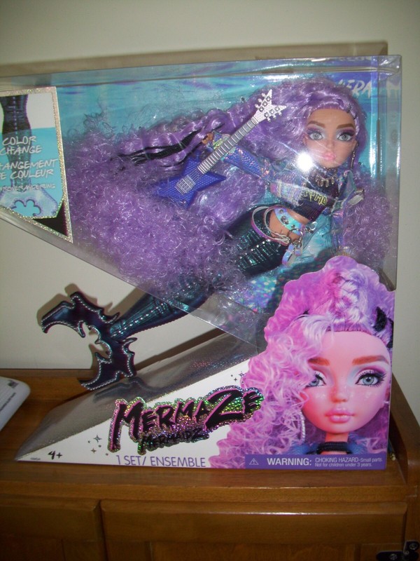 NEW  Mermaze Mermaidz Color Change Tail Mermaid  Farbver Anderung  FREE SHIP