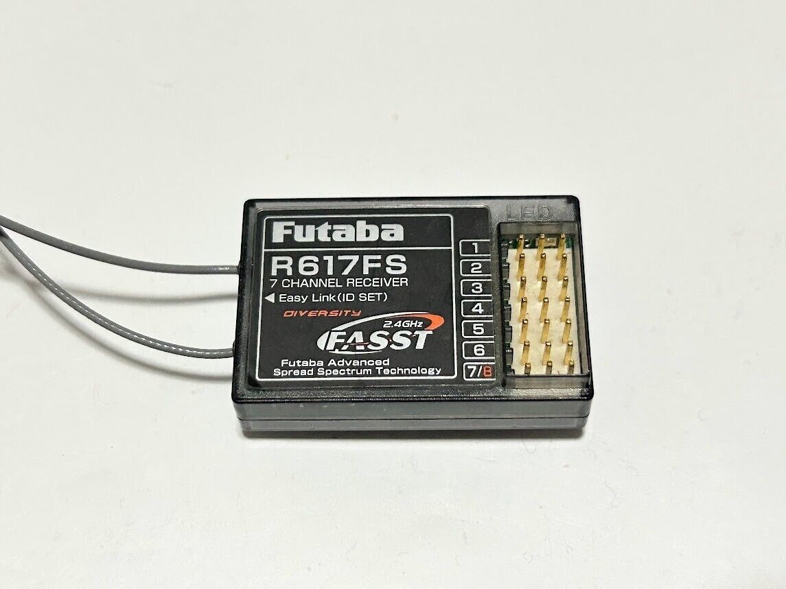 Futaba フタバ r617fs fasst 7ch 7チャンネル 受信機 レシーバー Futaba フタバ r617fs fasst 7ch 7チャンネル 受信機 レシーバー