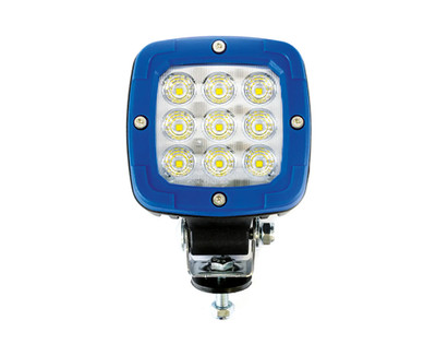 LED-Arbeitsscheinwerfer mit Mindestlichtleistung von 2800 Lm, 9 Leuchtdioden