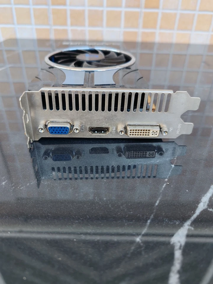 Sapphire Toxic vapor-x Ati Radeon HD 4870 512MB - Immagine 3 di 4