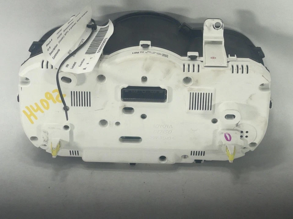 Приборная панель спидометра 2010 Toyota RAV4 838000R01100 - Изображение 2 из 4