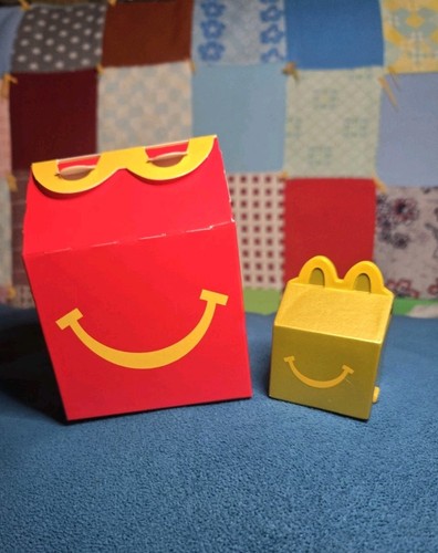 LIL McDonalds Unopened Happy Meal Toy 2025 Mini GOLD HAPPY MEAL RARE NEW