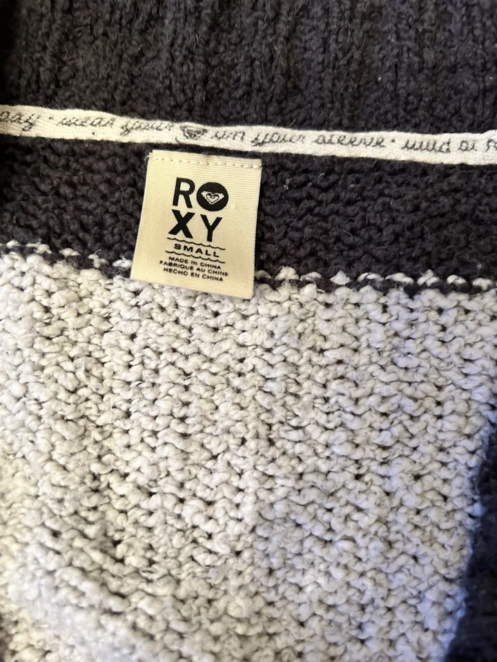 Женский маленький кардиган Roxy свитер черная и белая полоса - Изображение 2 из 4