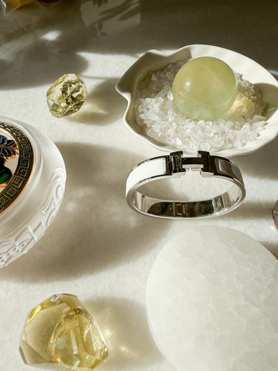 Hermes Clic Clac White Gold HERMES Clic Clac H Bracelet (White)