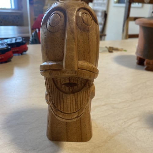 2 Viking Hand Carved wood Statues. Purchased In Sweden! - 第 2/9 張圖片