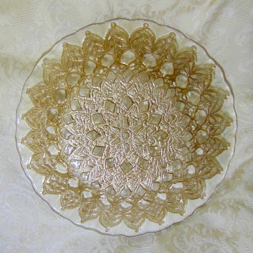CRYSTAL AND GOLD SERVING PLATE GOLD LACE DESIGN 8.25"D - Picture 4 of 7