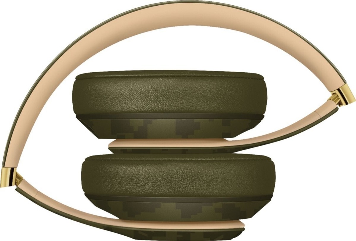 希少beats studio3 wireless Camo Collection Restored Beats Studio3 Wireless Headphones - Camo Collection