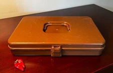 Vintage Wilson Wil-hold 13x8x2.5 Plastic Sewing Box Bobbin Thread Caddy - Brown