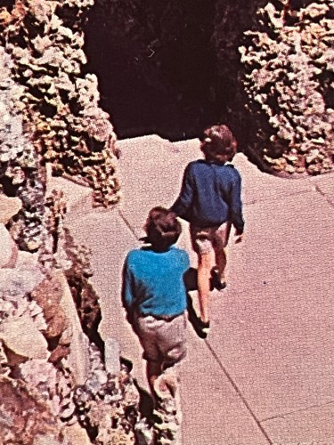 Postal de la Gruta de la Redención de West Bend Iowa 1962 - Imagen 5 de 7
