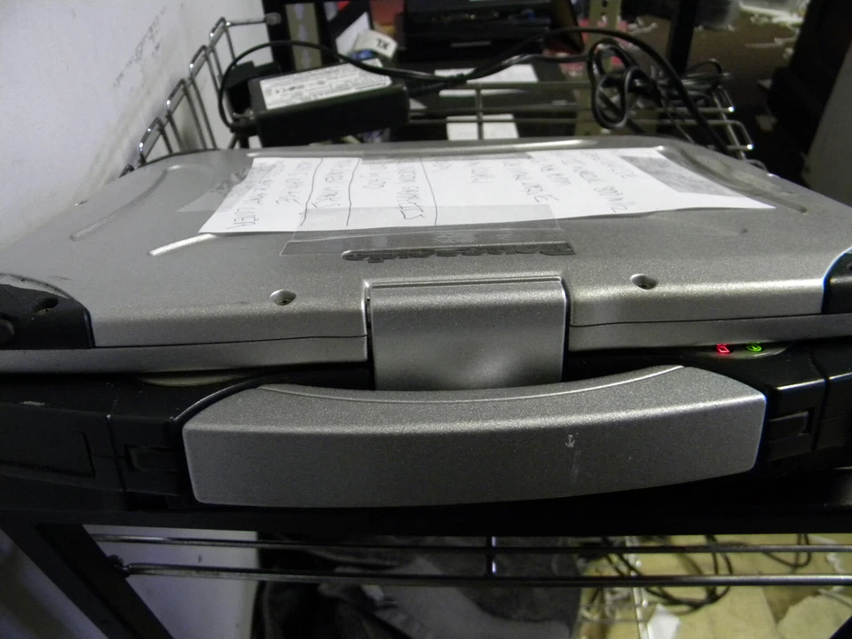 Panasonic Toughbook CF-28 13in. PIII 800MHz/256MB/10GB/XPP/touchscreen/DVDRW/CDR - Image 4 of 4