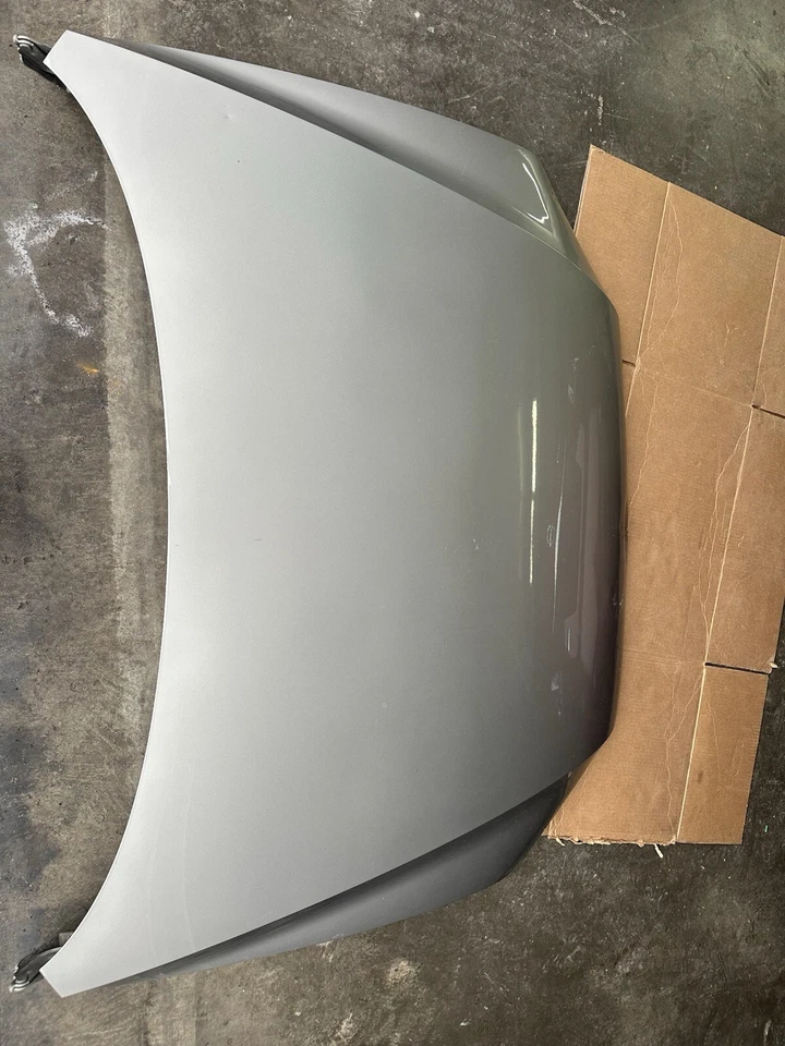 VOLKSWAGEN PASSAT 2012-2014 PANEL CAPÓ DELANTERO/MONTAJE, LOTE OEM017 Foto 4 de 4