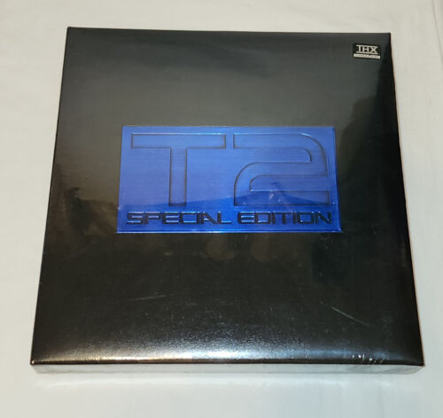 T2 Terminator2 Special Edition Box Set Laser Disc RARE Sealed Blue Embossed Logo - Afbeelding 1 van 5