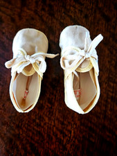 NEW, Vintage, 1970's, Tan Infant Baby Shoes with Laces, Hong Kong, Excellent.