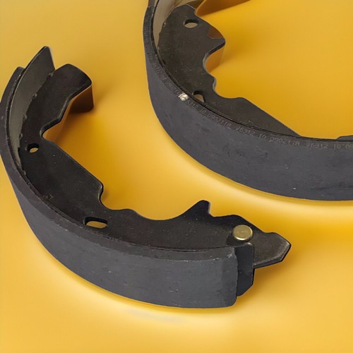 Wagner ThermoQuiet PAB698 Rear Brake Shoes 1995-1997 Dodge Stratus Chrysler - Picture 5 of 6