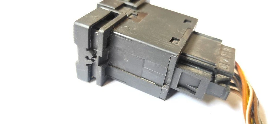 Volkswagen Golf III 1994 Otros interruptores / manijas / interruptor UST71770 Foto 3 de 4