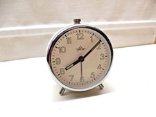Made in Germany PETER Wecker WEISS  mit Phosphor Leuchtziffern MECHANISCH